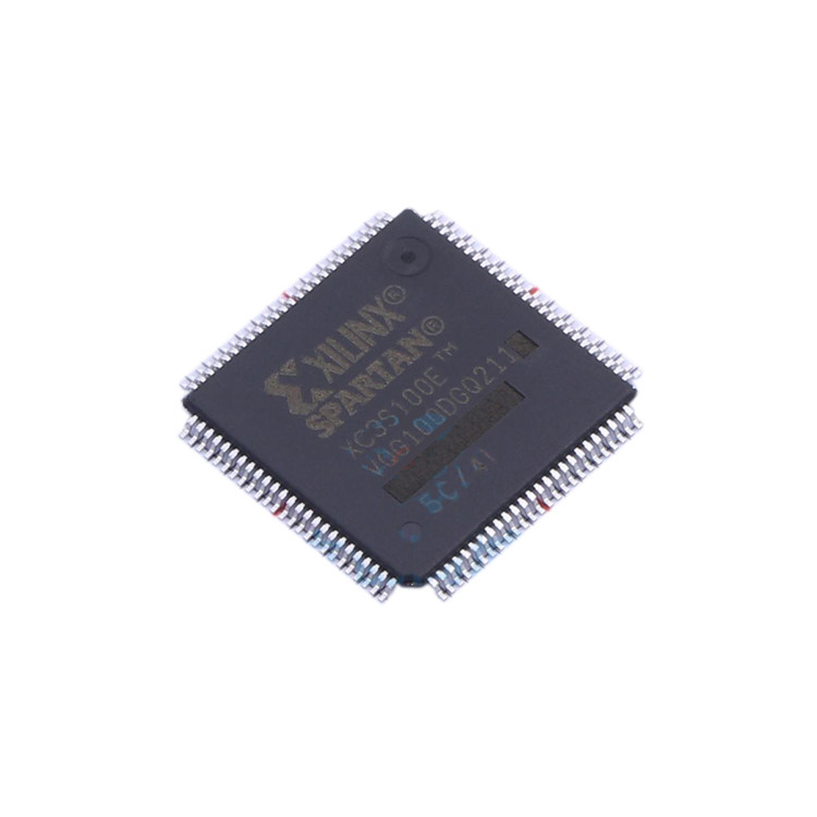 (متوفر) XC3S100E-4VQG100I 100-VQFP (14x14) دائرة متكاملة IC FPGA 66 I / O 100VQFP