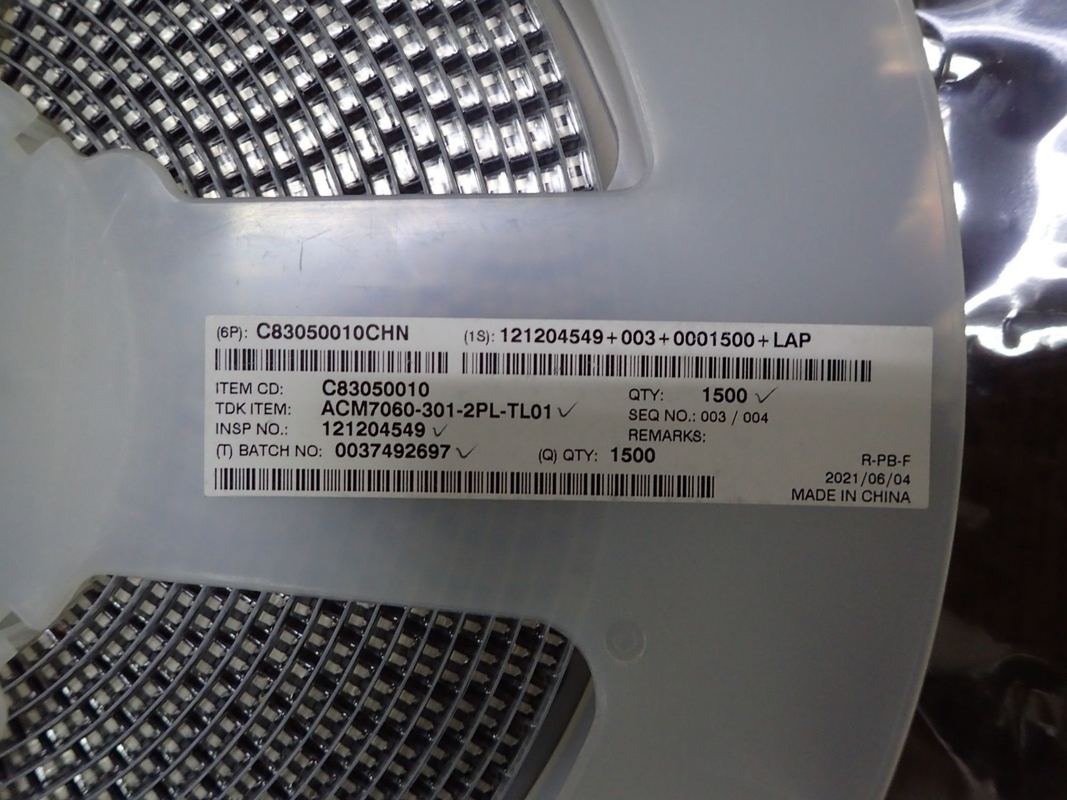 ACM7060-301-2PL-TL01 SMD رقاقة دائرة متكاملة IC ، علامة تجارية جديدة أصلية ، غير مستعملة