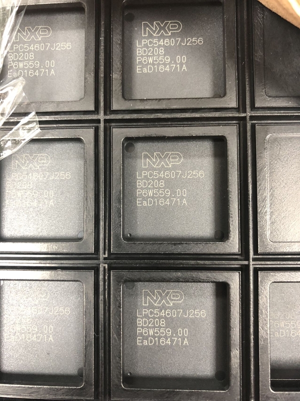 LPC54607J256BD208E LQFP208 رقاقة دائرة متكاملة IC متحكم جديد أصلي غير مستخدم
